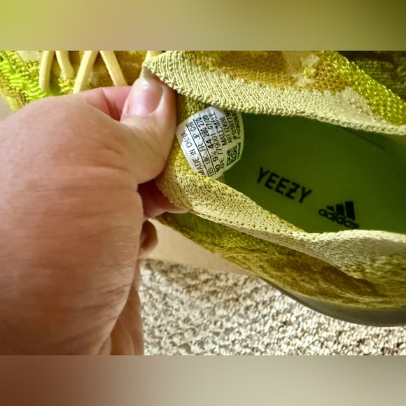 Yeezy 380 Hylte - Size 10 - Picture 5 of 6